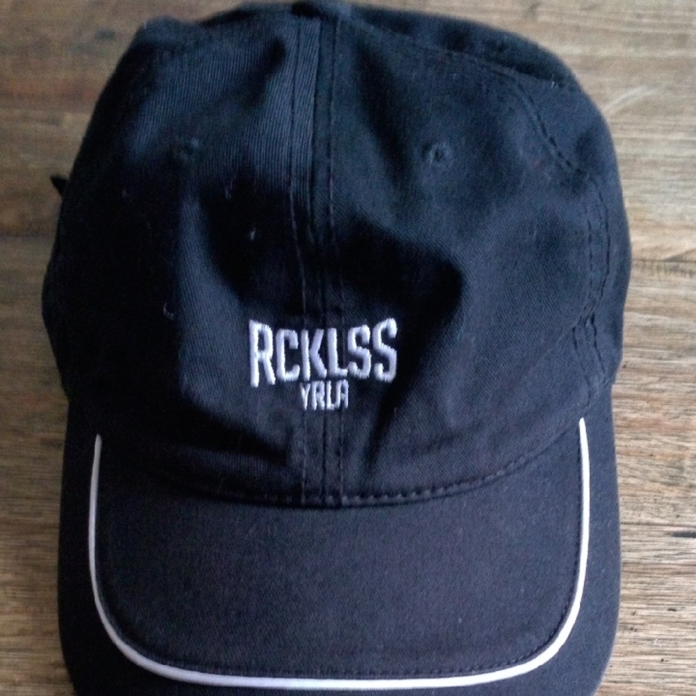 🦋WOMENS Y&R HAT🦋